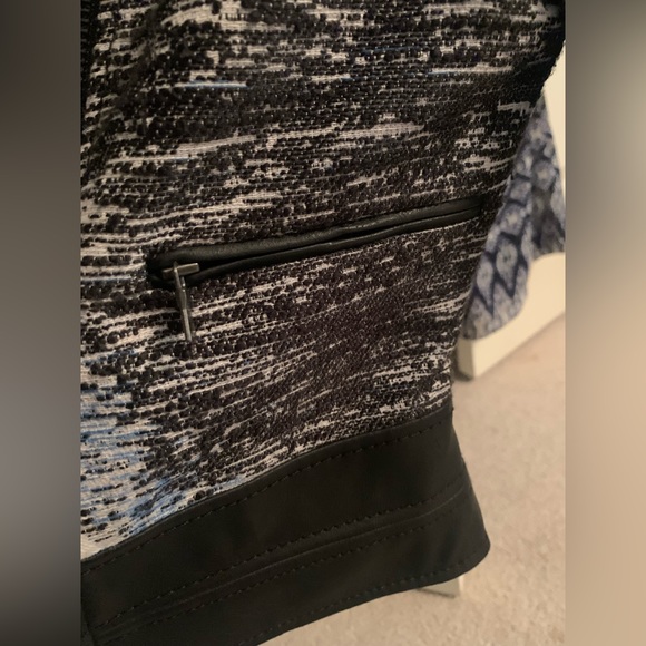 BCBG max jacket - Picture 4 of 6